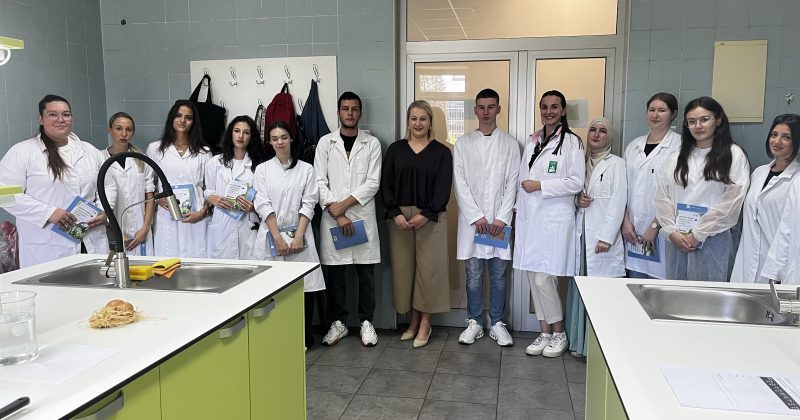 UČENJE KROZ PRAKSU I SARADNJU S FAKULTETOM